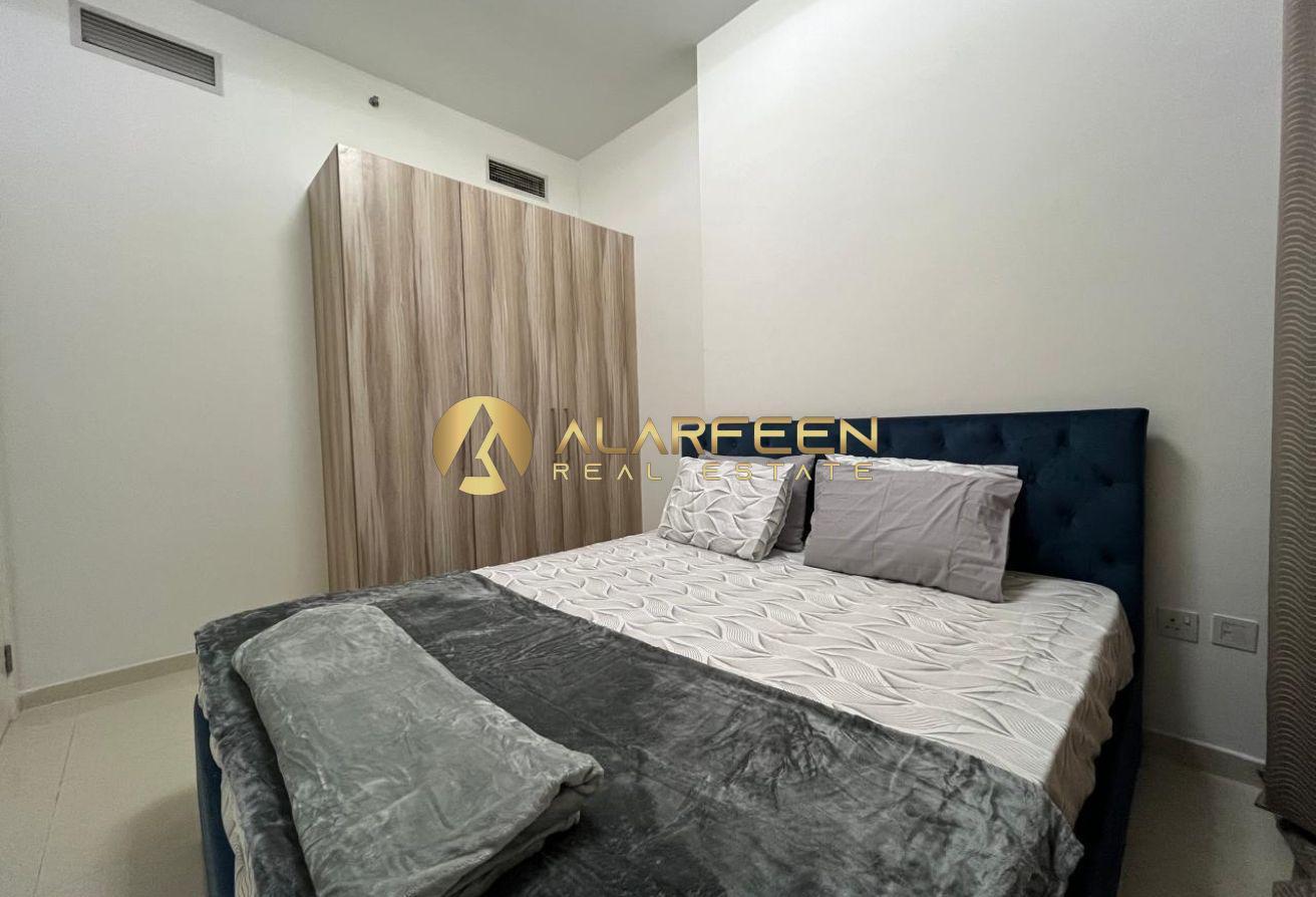 Elegant 1 BR + Study | Great Deal | Prime Location photo 10