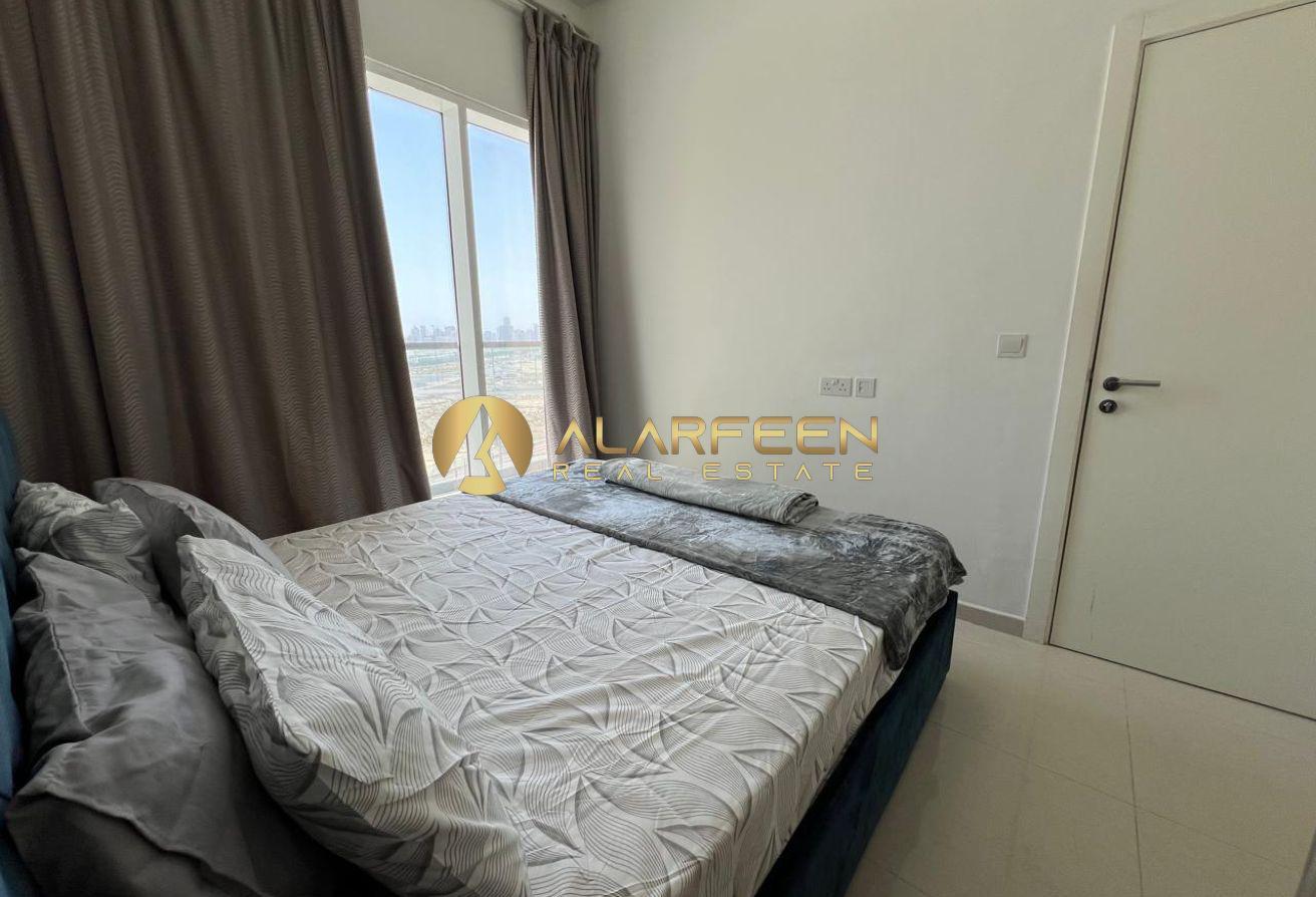Elegant 1 BR + Study | Great Deal | Prime Location photo 9