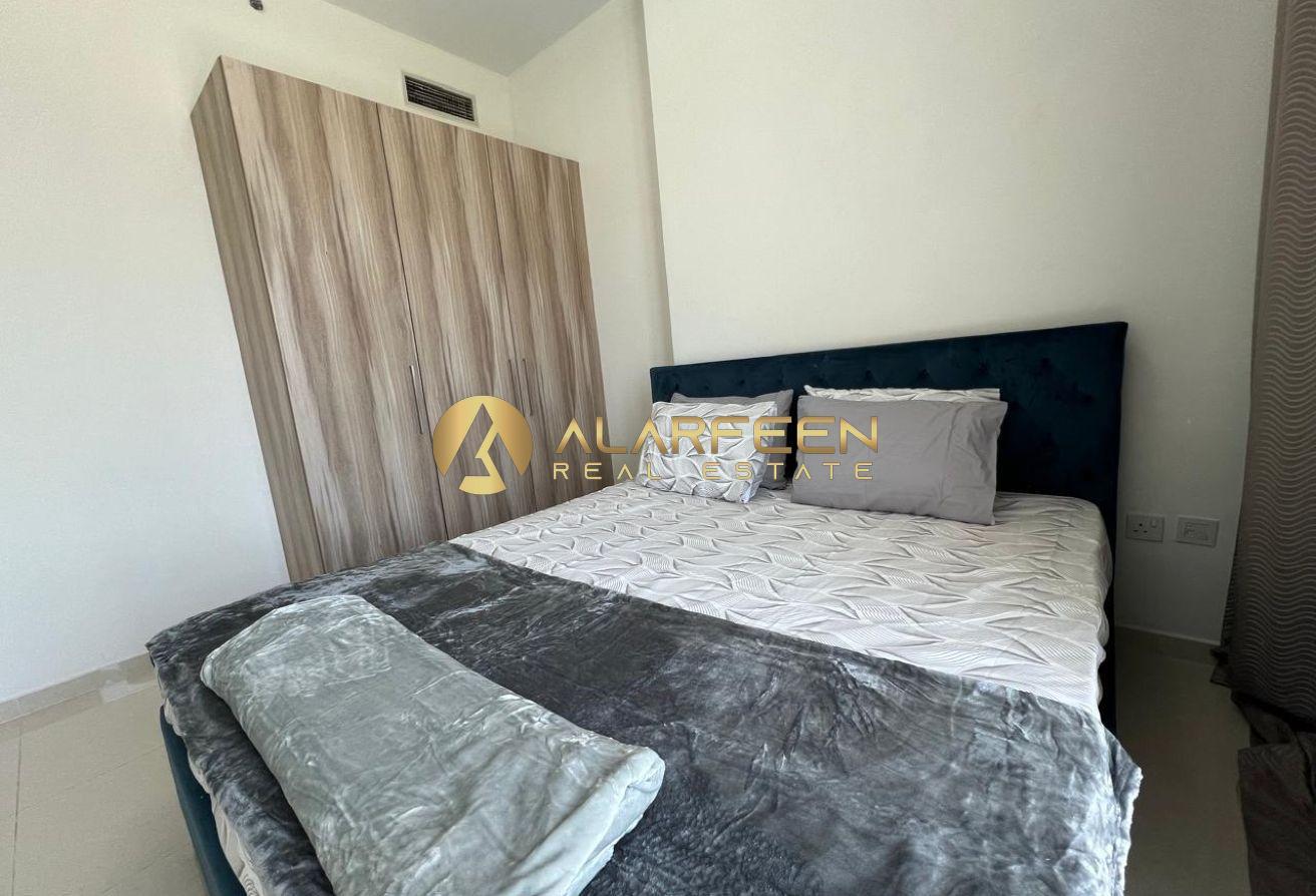 Elegant 1 BR + Study | Great Deal | Prime Location photo 7