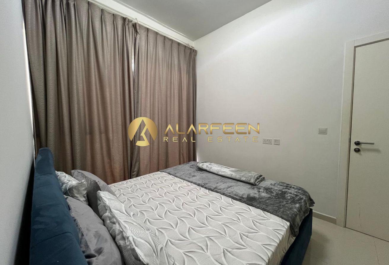 Elegant 1 BR + Study | Great Deal | Prime Location photo 8