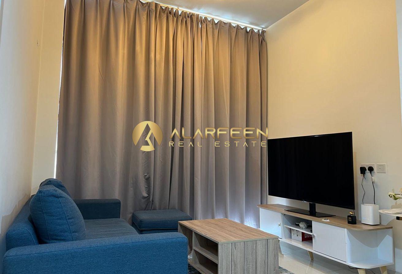 Elegant 1 BR + Study | Great Deal | Prime Location photo 11