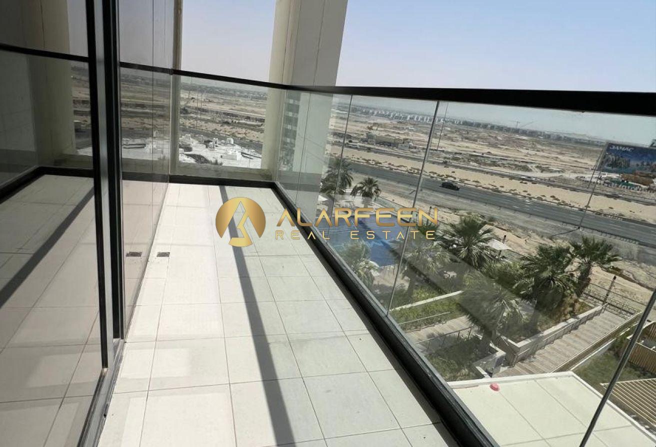 Elegant 1 BR + Study | Great Deal | Prime Location photo 15