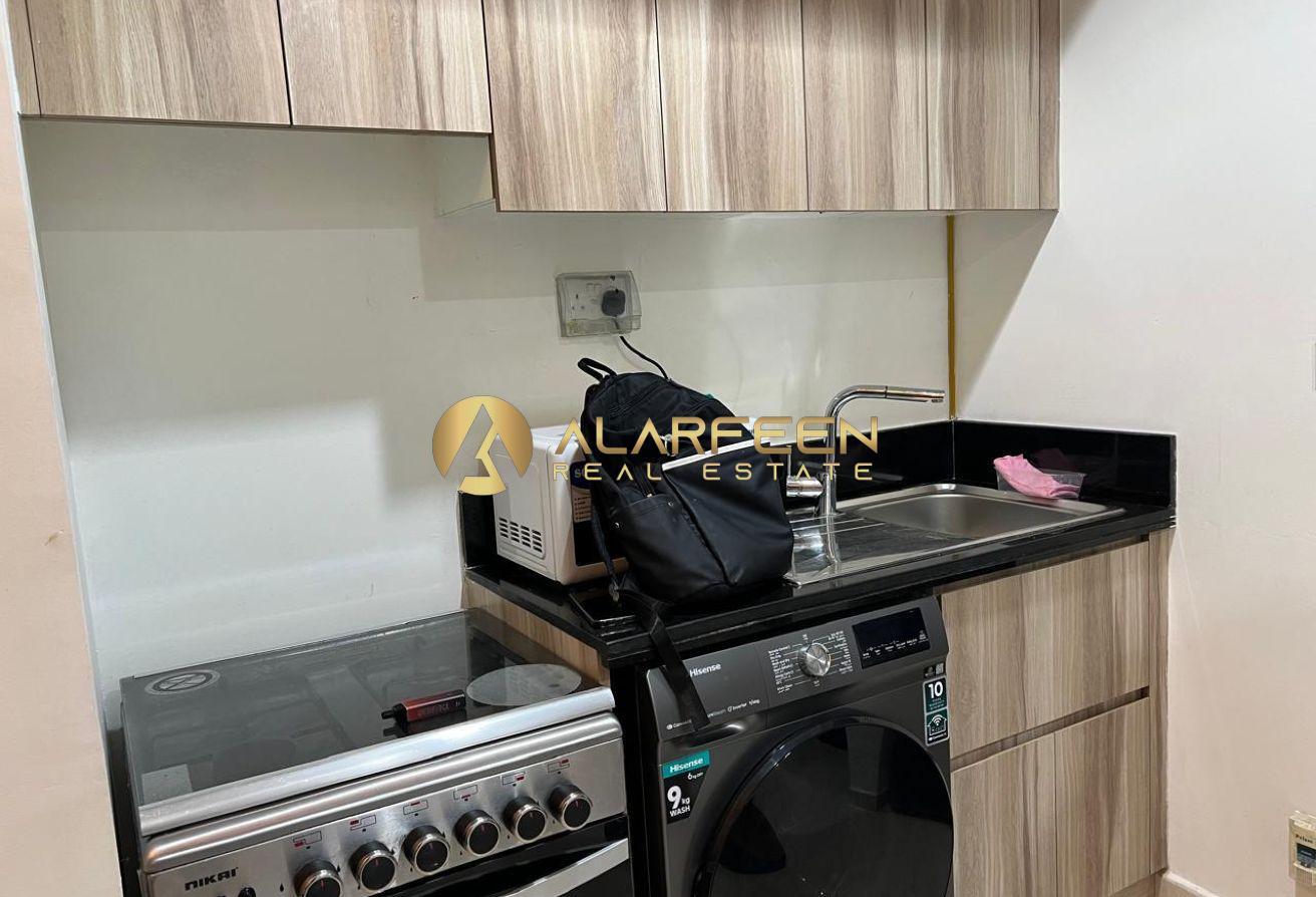 Elegant 1 BR + Study | Great Deal | Prime Location photo 12