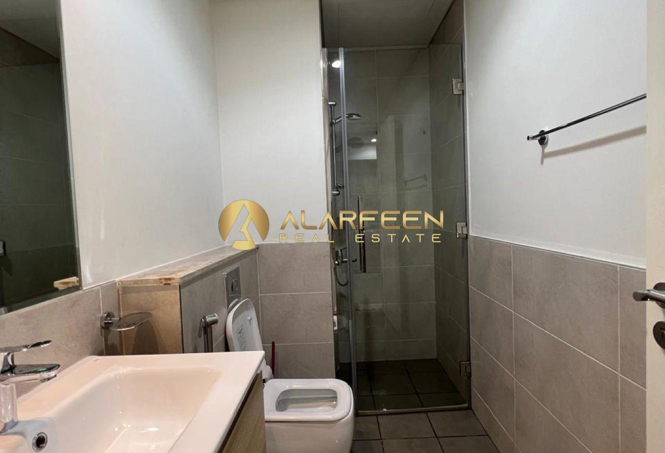 Elegant 1 BR + Study | Great Deal | Prime Location photo 16
