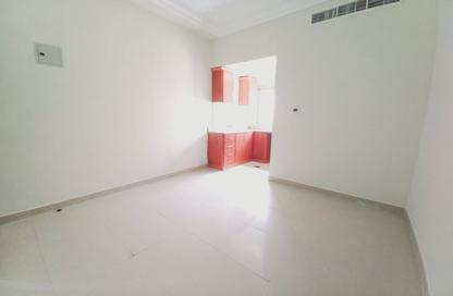 Apartment - Studio - 1 Bathroom for rent in Fire Station Road - Muwaileh - Sharjah