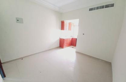 Apartment - Studio - 1 Bathroom for rent in Fire Station Road - Muwaileh - Sharjah