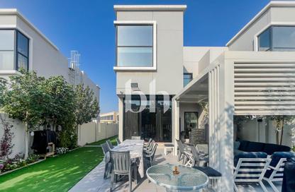 Townhouse - 3 - 4 for rent in Rukan Lofts - Rukan - Dubai