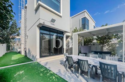 Townhouse - 3 - 4 for rent in Rukan Lofts - Rukan - Dubai