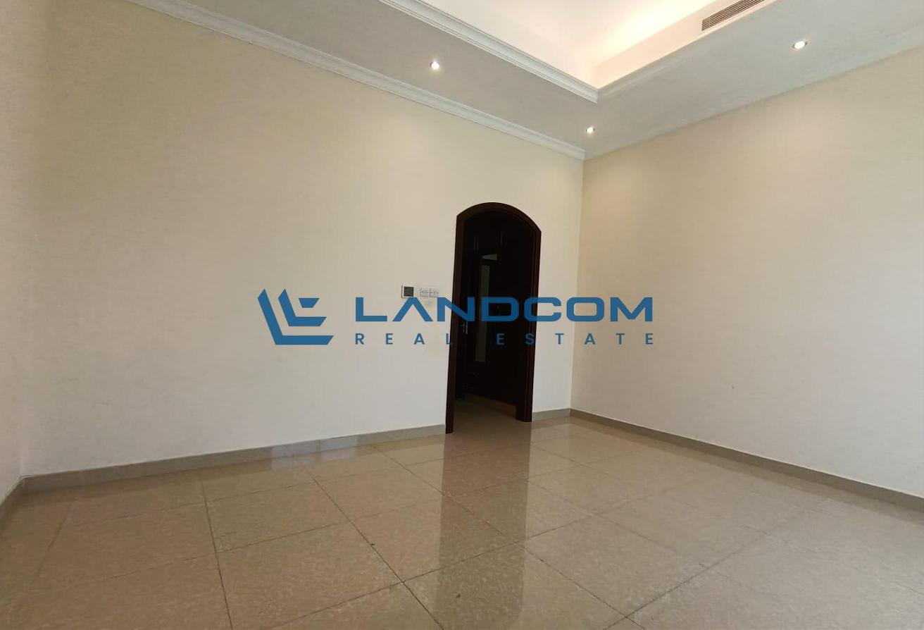 Special Offer!!!|Spacious 4-Bedroom Semi-Independent Villa with Private Entrance photo 9