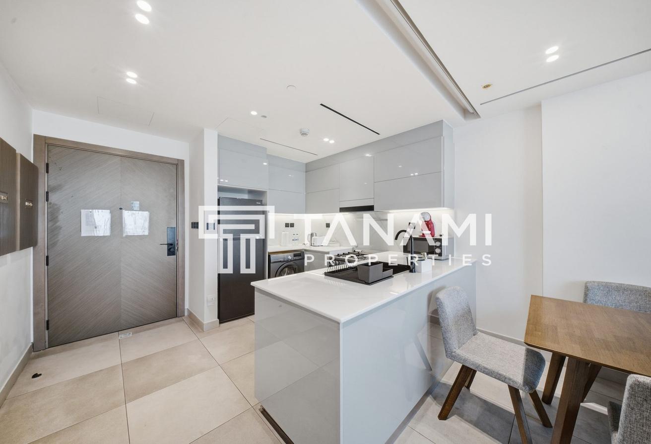 Prime Location| High Floor| Burj Khalifa View photo 9