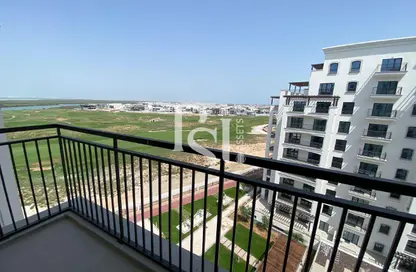 شقة - 2 غرف نوم - 3 حمامات للايجار في ريزيدينس إي - ياس جولف كليكشن - جزيرة ياس - أبوظبي