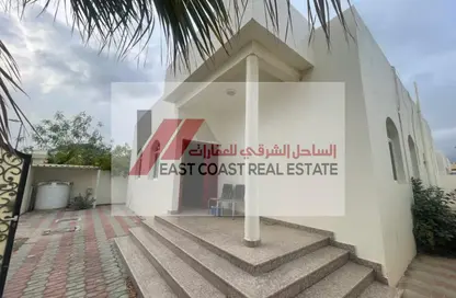 Villa - 3 Bedrooms - 3 Bathrooms for rent in Al Faseel - Fujairah