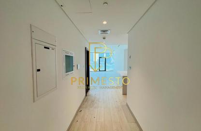 Apartment - 2 Bedrooms - 4 Bathrooms for rent in Water Front Tower A - Waterfront Residential Towers - Tourist Club Area - Abu Dhabi