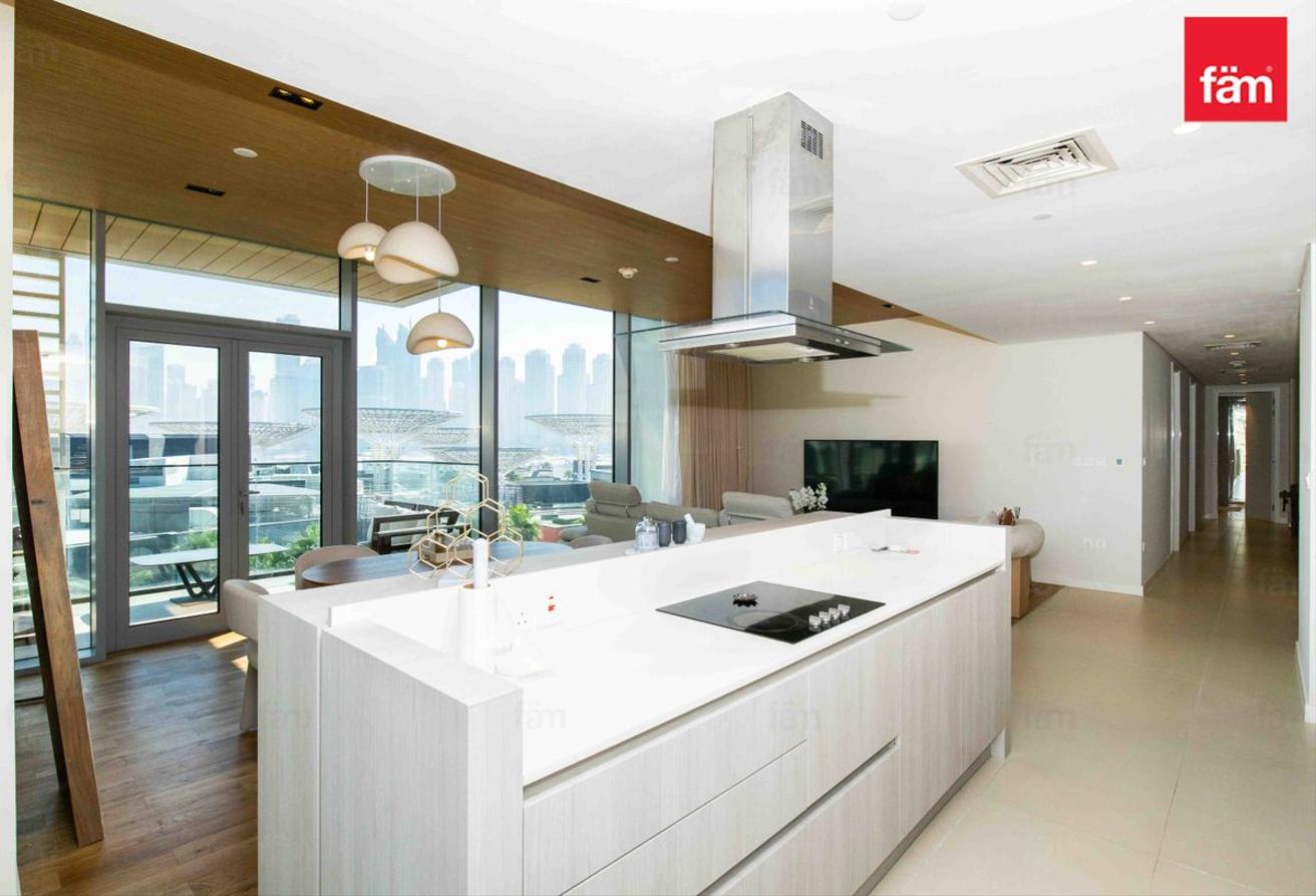 Upgradet | Sea & Ain Dubai Views | Ready photo 4