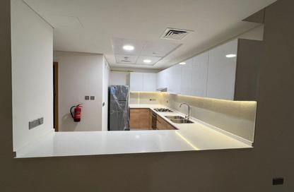 Apartment - 1 Bedroom - 2 Bathrooms for rent in Radiant Viewz Towers - City Of Lights - Al Reem Island - Abu Dhabi Apartment - 1 Bedroom - 2 Bathrooms for rent in Radiant Viewz Towers - City Of Lights - Al Reem Island - Abu Dhabi