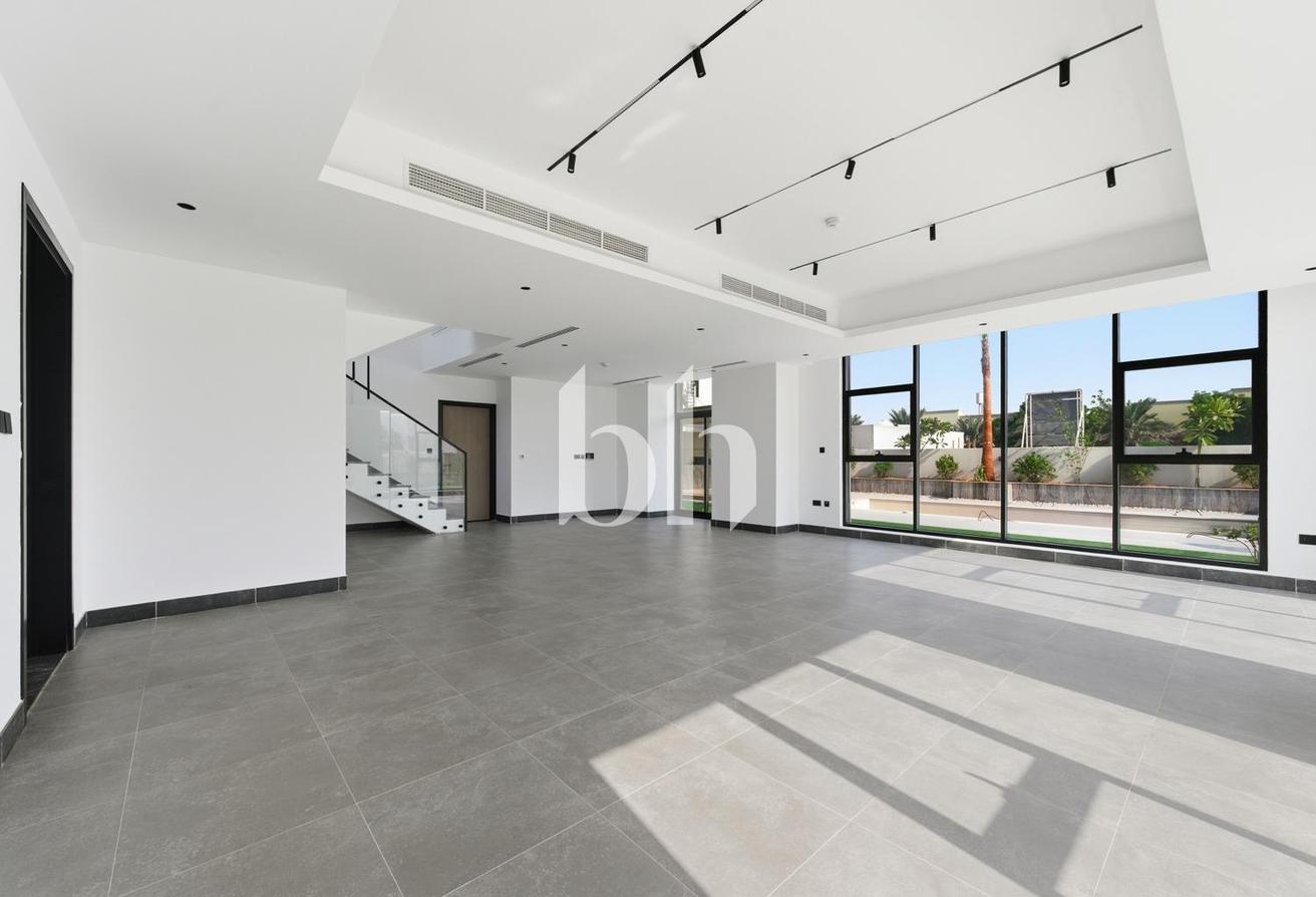 Vacant | Custom Made | 5 Bedrooms | Pool photo 13
