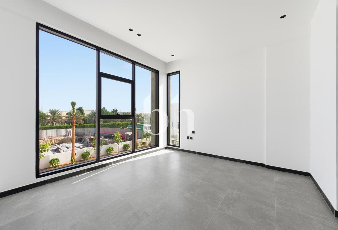 Vacant | Custom Made | 5 Bedrooms | Pool photo 30
