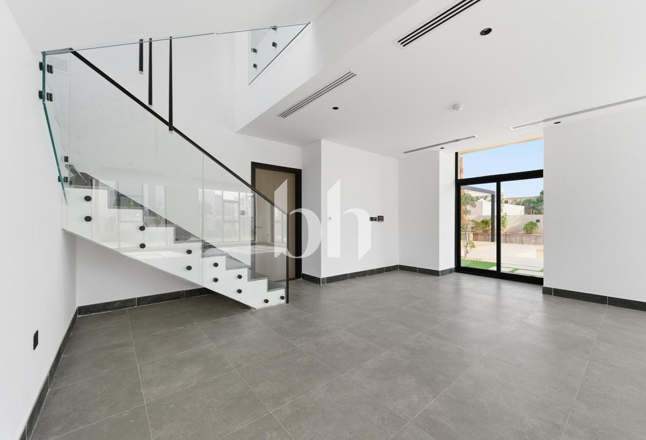 Vacant | Custom Made | 5 Bedrooms | Pool photo 11