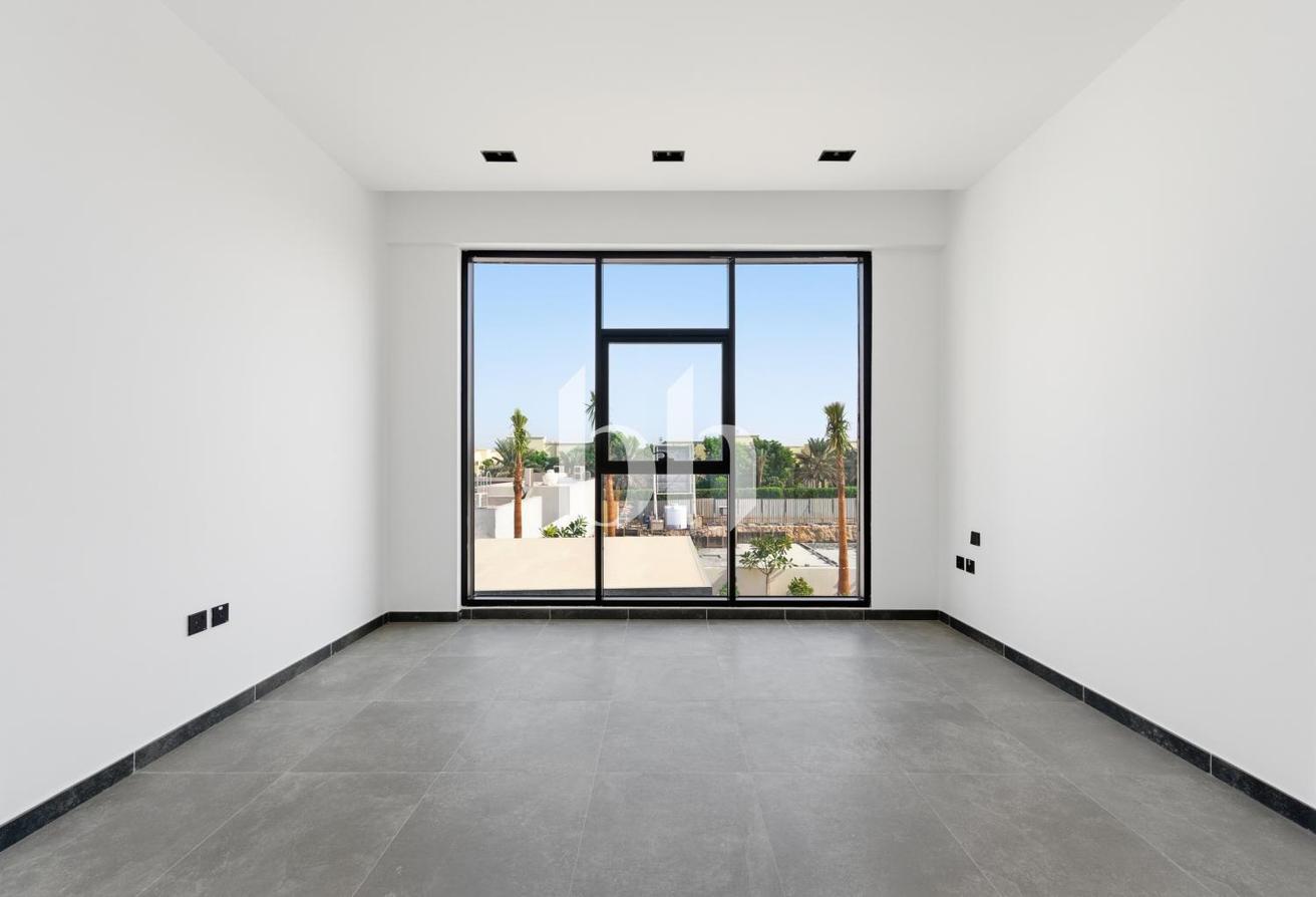 Vacant | Custom Made | 5 Bedrooms | Pool photo 28