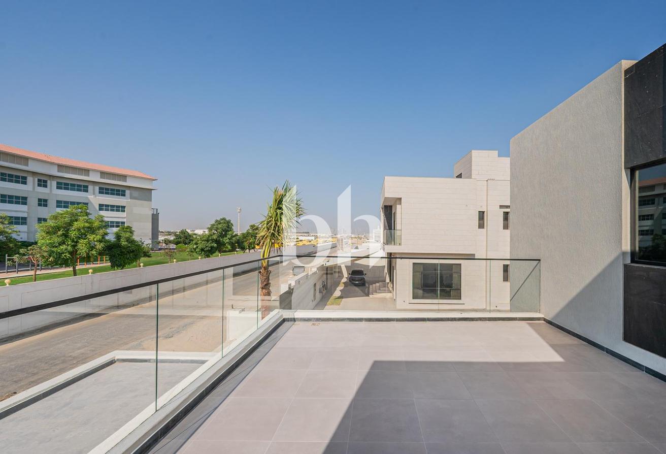 Vacant | Custom Made | 5 Bedrooms | Pool photo 23