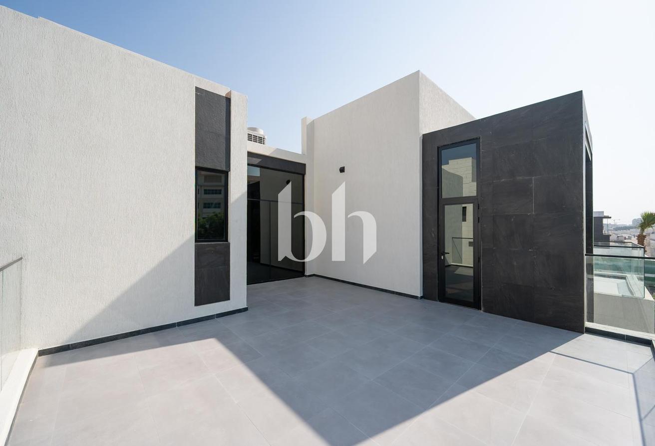 Vacant | Custom Made | 5 Bedrooms | Pool photo 16