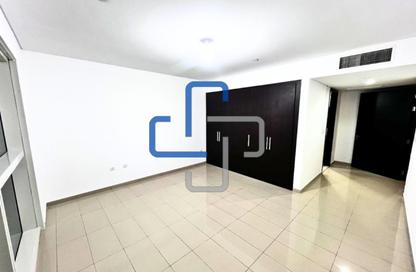 Apartment - 1 - 2 for sale in RAK Tower - Marina Square - Al Reem Island - Abu Dhabi Apartment - 1 - 2 for sale in RAK Tower - Marina Square - Al Reem Island - Abu Dhabi