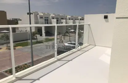 تاون هاوس - 3 غرف نوم - 3 حمامات للايجار في كاميليا - داماك هيلز 2 - دبي