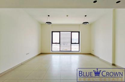 Apartment - 1 Bedroom - 2 Bathrooms for rent in Bin Suloom Building - Al Jaddaf - Dubai
