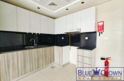 Apartment - 1 Bedroom - 2 Bathrooms for rent in Bin Suloom Building - Al Jaddaf - Dubai Apartment - 1 Bedroom - 2 Bathrooms for rent in Bin Suloom Building - Al Jaddaf - Dubai