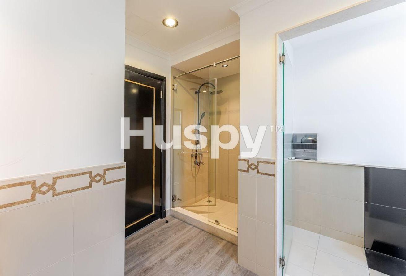 Upgraded | Pool Facing | Private Garden photo 16