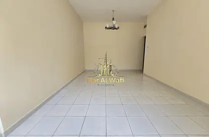 شقة - 2 غرف نوم - 2 حمامات للايجار في شارع بوخارا ​ - النهدة - الشارقة