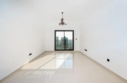 شقة - غرفة نوم - 2 حمامات للايجار في جداف فيوز - الجداف - دبي