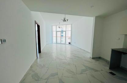 Apartment - 2 Bedrooms - 3 Bathrooms for rent in Millennium Binghatti Residences - Business Bay - Dubai