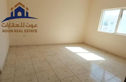 شقة - غرفة نوم - 2 حمامات للايجار في بناية النباعة 8 - النبعة - الشرق - الشارقة