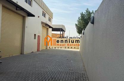 مستودع - استوديو - 1 حمام للبيع في مدينة الإمارات الصناعية - الشارقة مستودع - استوديو - 1 حمام للبيع في مدينة الإمارات الصناعية - الشارقة