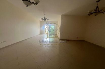 Apartment - 3 - 5 for rent in Al Majaz 3 - Al Majaz - Sharjah