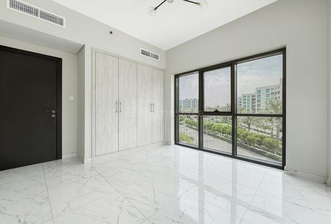 106833920 - Property Image 3