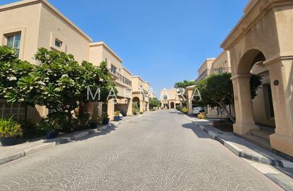Villa - 4 - 4 for rent in Jumeirah 2 Villas - Jumeirah 2 - Jumeirah - Dubai