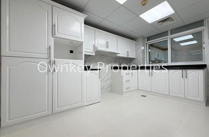 Apartment - 2 Bedrooms - 3 Bathrooms for rent in Diplomat Building - Umm Hurair 1 - Umm Hurair - Dubai