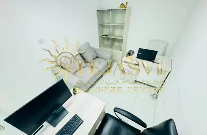 Office Space - Studio - 1 Bathroom for rent in Silver Home Building - Hor Al Anz - Deira - Dubai