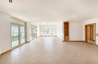 Apartment - 3 Bedrooms - 3 Bathrooms for sale in Al Hallawi - Shoreline Apartments - Palm Jumeirah - Dubai