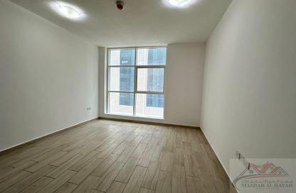 Apartment - 1 Bedroom - 2 Bathrooms for rent in Muwaileh 29 Building - Muwaileh - Sharjah