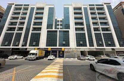 Apartment - 1 Bedroom - 2 Bathrooms for rent in Muwaileh 29 Building - Muwaileh - Sharjah