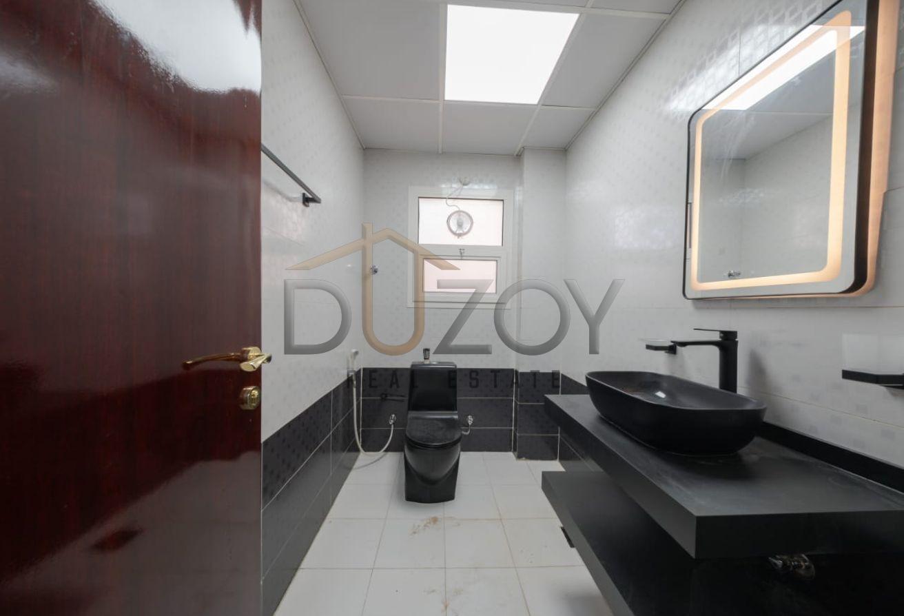 Stunning Renovated 6BR Villa | 10,000 SqFt Plot photo 6