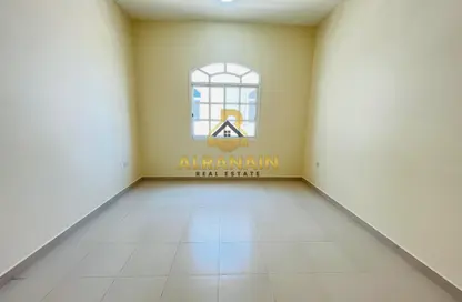 Apartment - 2 Bedrooms - 2 Bathrooms for rent in Harat Mohd Ibn Khalifa - Al Mutarad - Al Ain