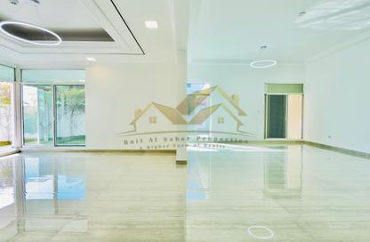 Villa - 5 - 6 for rent in Umm Suqeim 1 - Umm Suqeim - Dubai