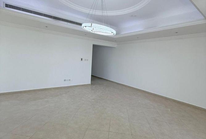 74238481 - Property Image 3