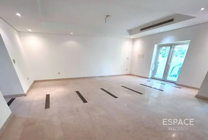 155526103 - Property Image 3