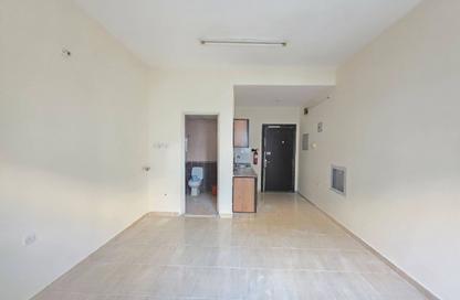 Apartment - Studio - 1 Bathroom for rent in Fire Station Road - Muwaileh - Sharjah