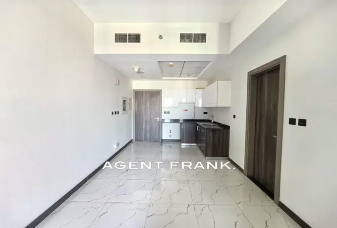 150005944 - Property Image 3
